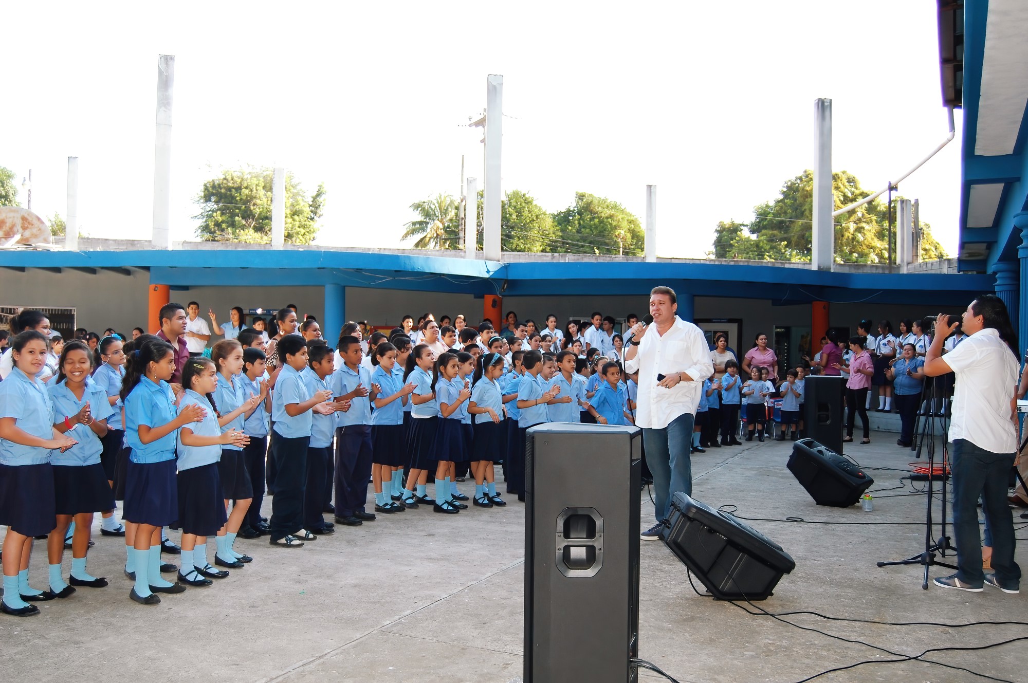 2013 - Belén Bilingual School