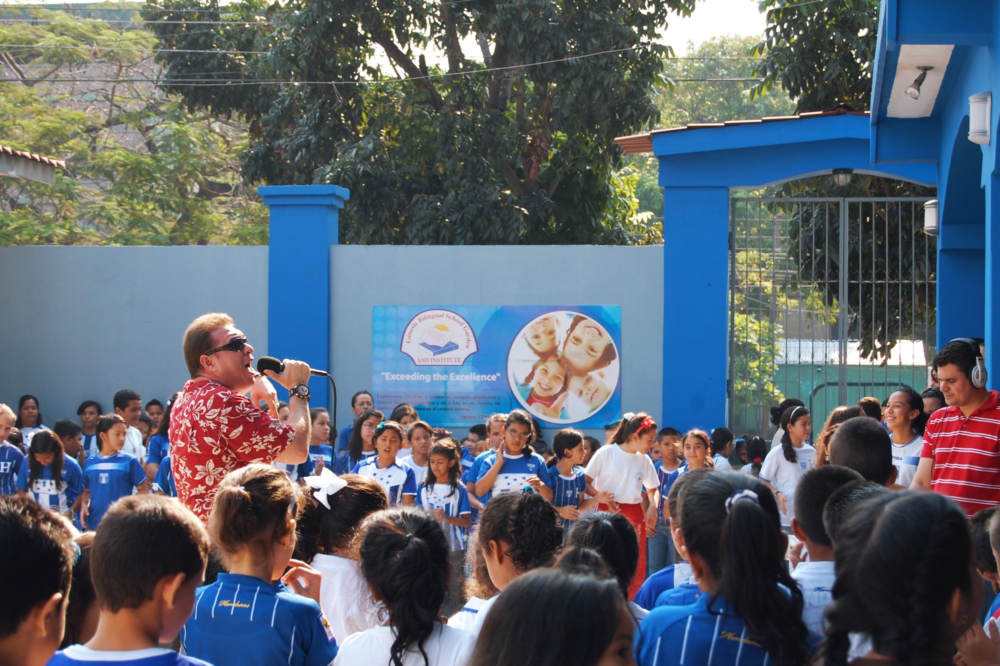 2013 - Génesis Bilingual School